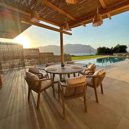 Nusa Retreat - Seaview Luxury Residences Kíssamos Extérieur photo