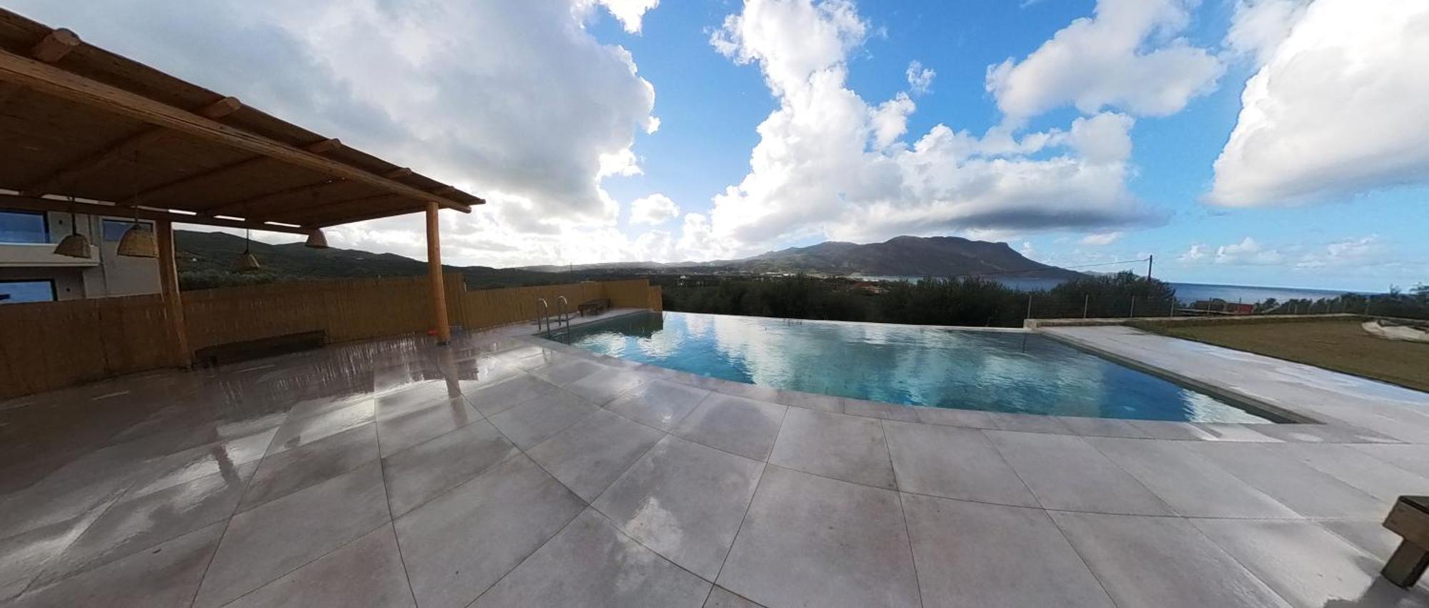 Nusa Retreat - Seaview Luxury Residences * Kíssamos
