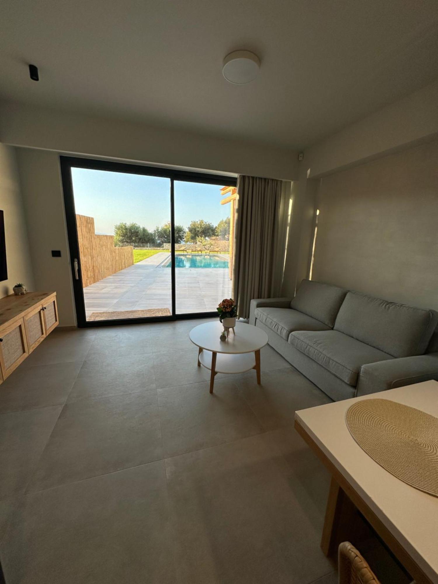 Nusa Retreat - Seaview Luxury Residences * Kíssamos