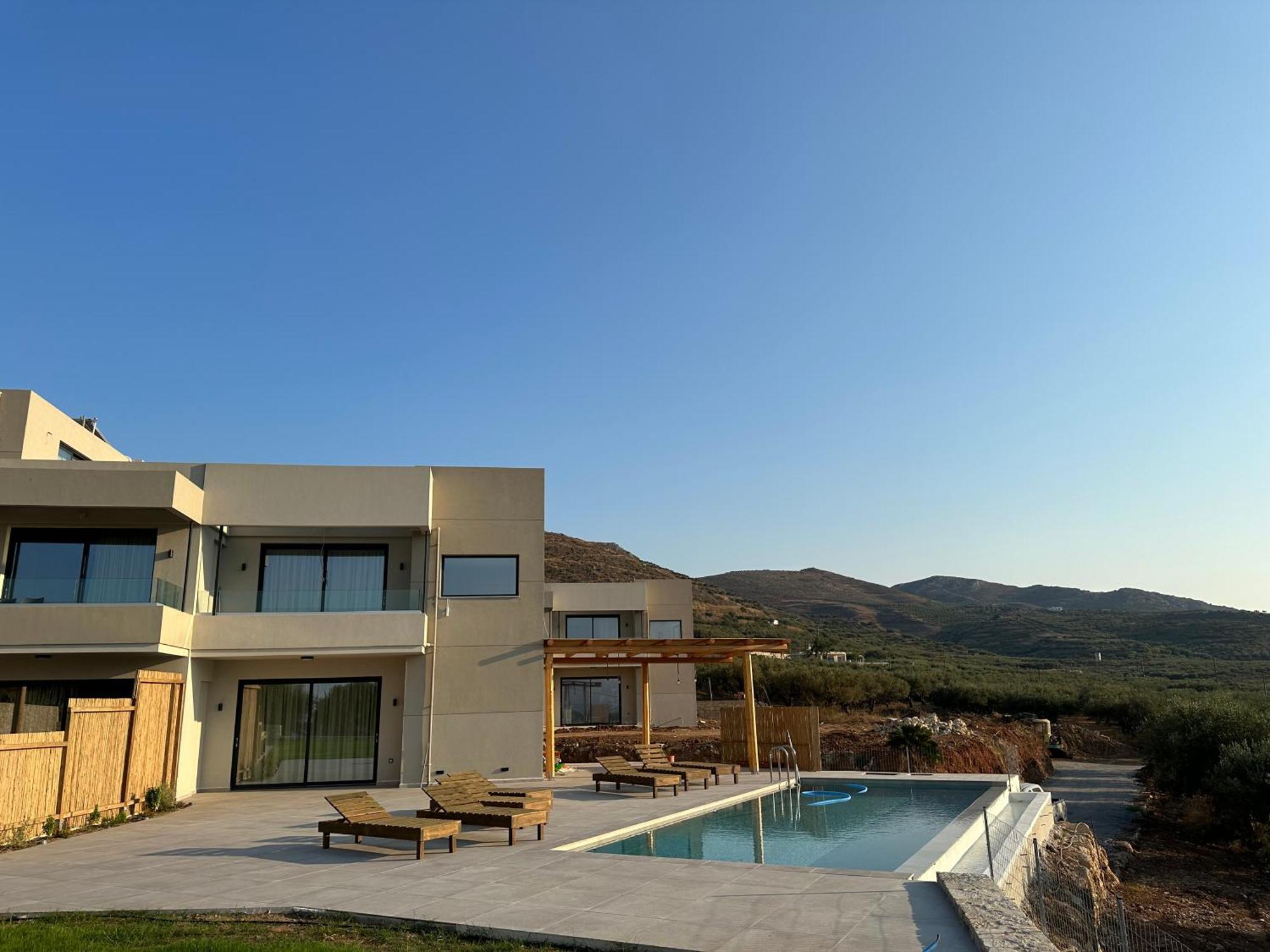 Nusa Retreat - Seaview Luxury Residences Kíssamos