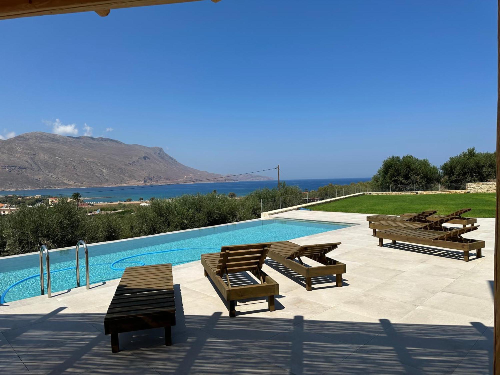 Nusa Retreat - Seaview Luxury Residences * Kíssamos